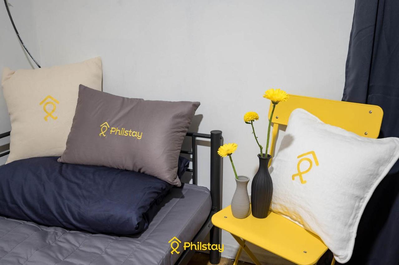 U Hongdae - Female Only