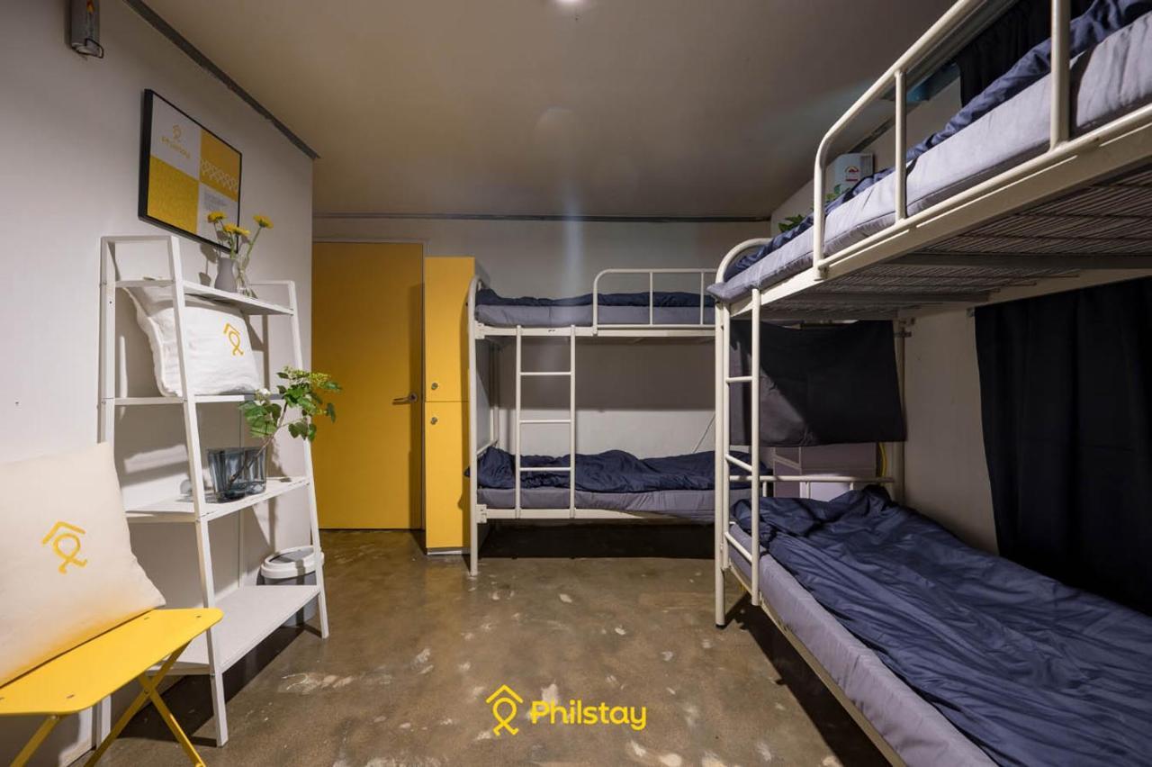 U Hongdae - Female Only *