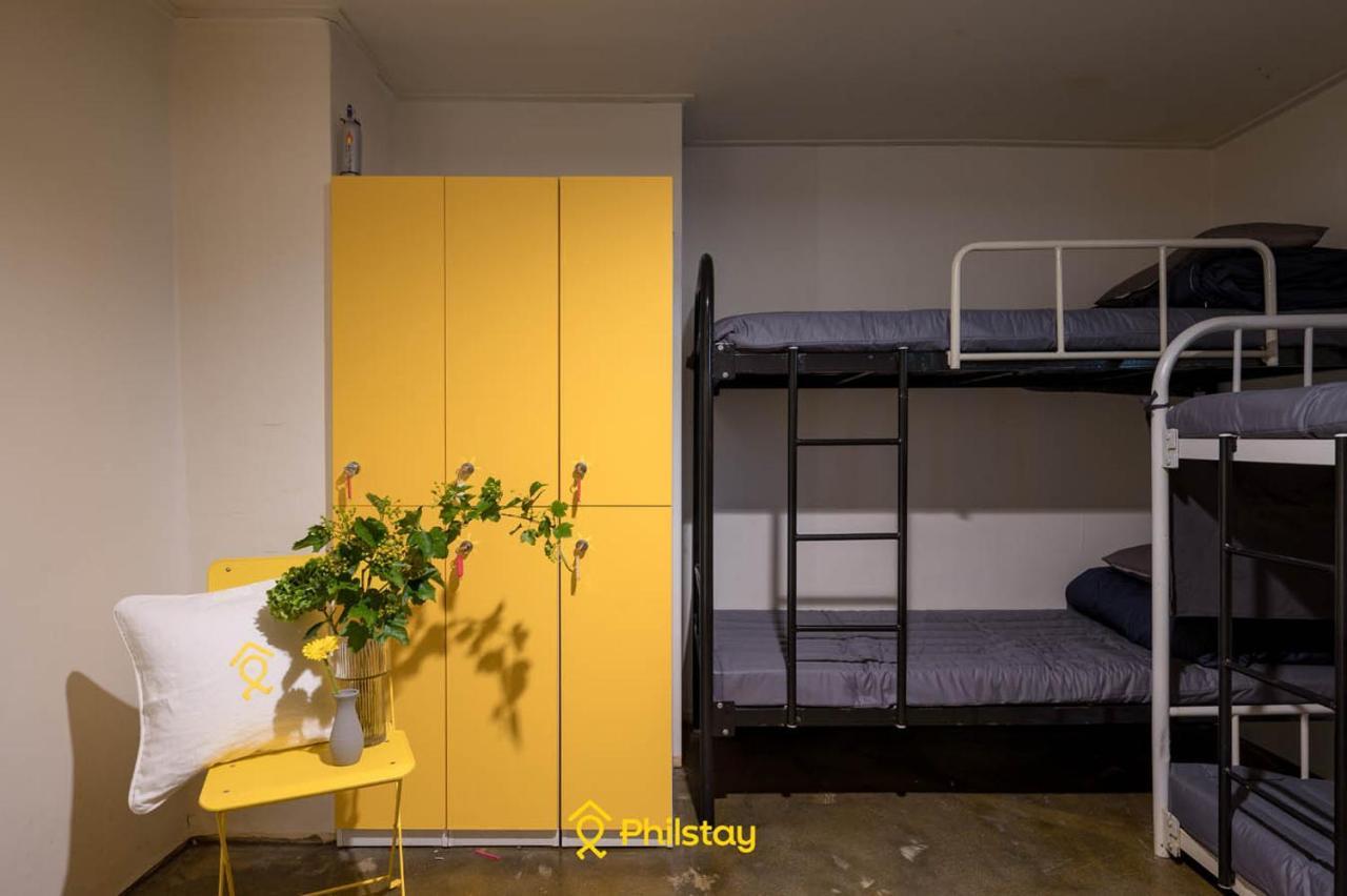 U Hongdae - Female Only Hostel *
